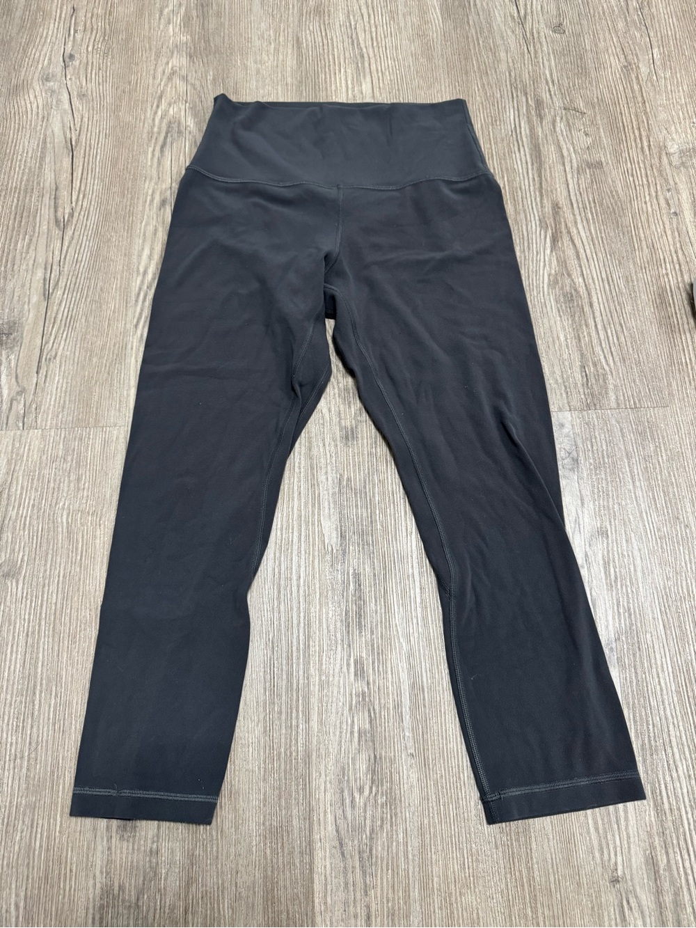 Lululemon Align High-Rise Crop 21" size 6